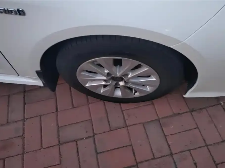 Toyota Corolla 2023 из CN, фото 2