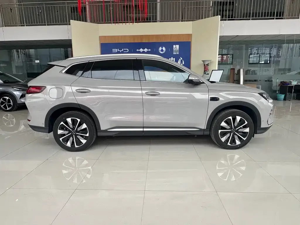 BYD PLUS New Energy — фото 3