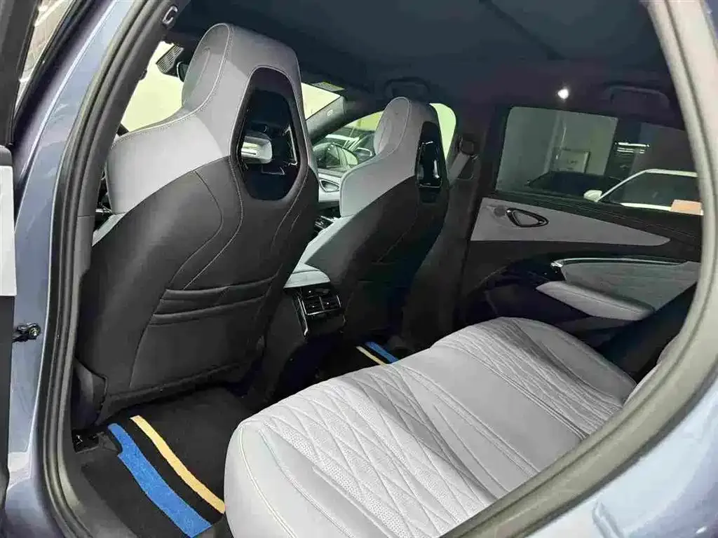 BYD Seal — фото 3