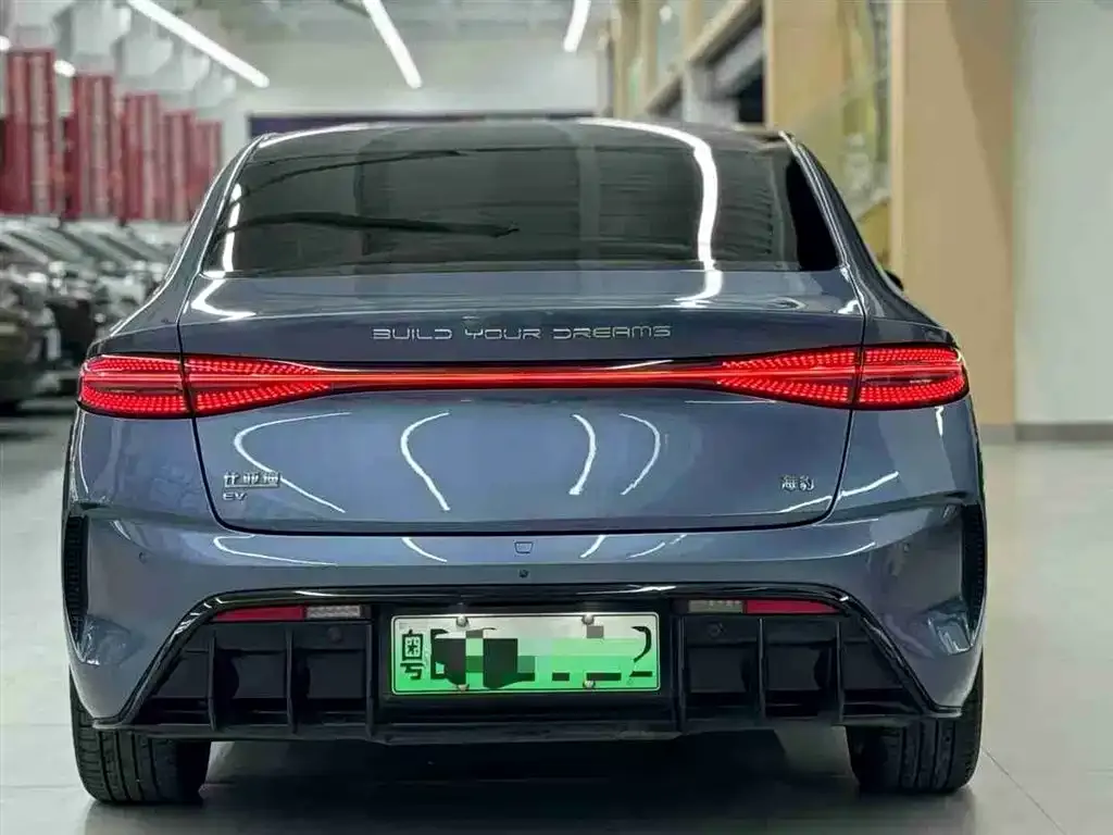 BYD Seal — фото 2