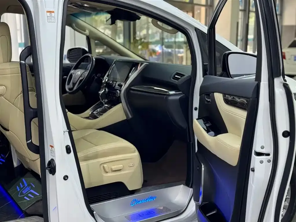 Toyota Alphard 2022 из CN, фото 6