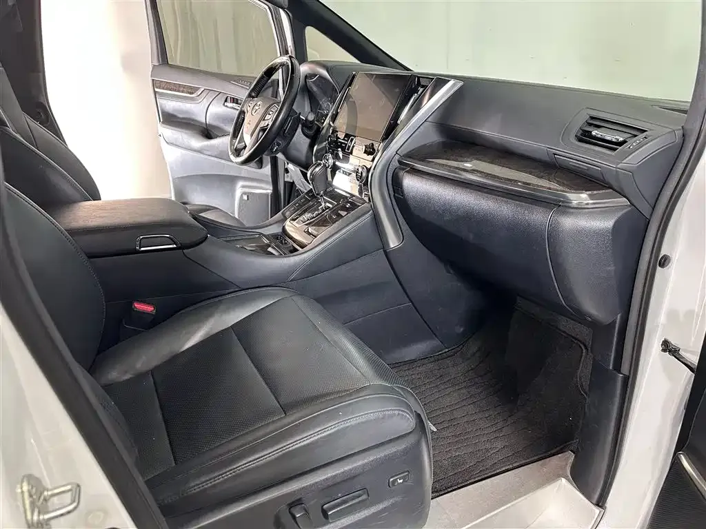 Toyota Vellfire 2023 из CN, фото 5