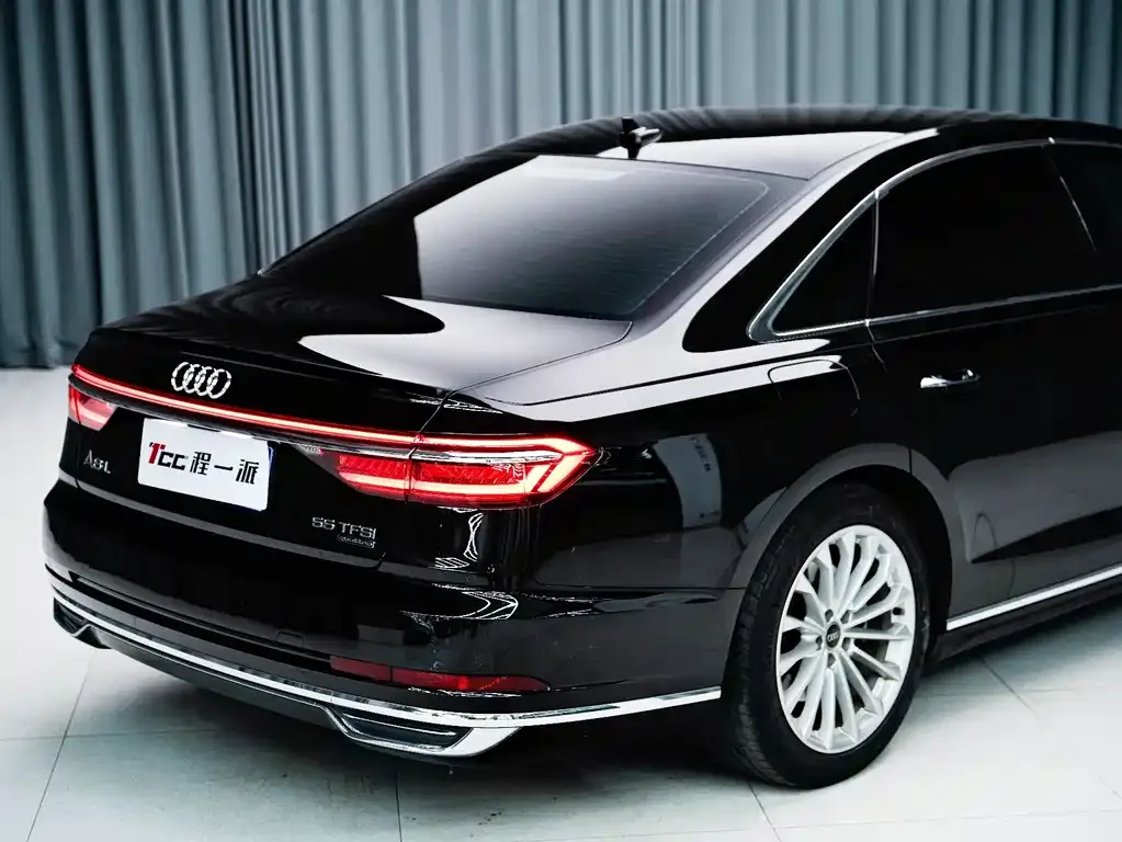 Audi A8 2021 из CN, фото 10