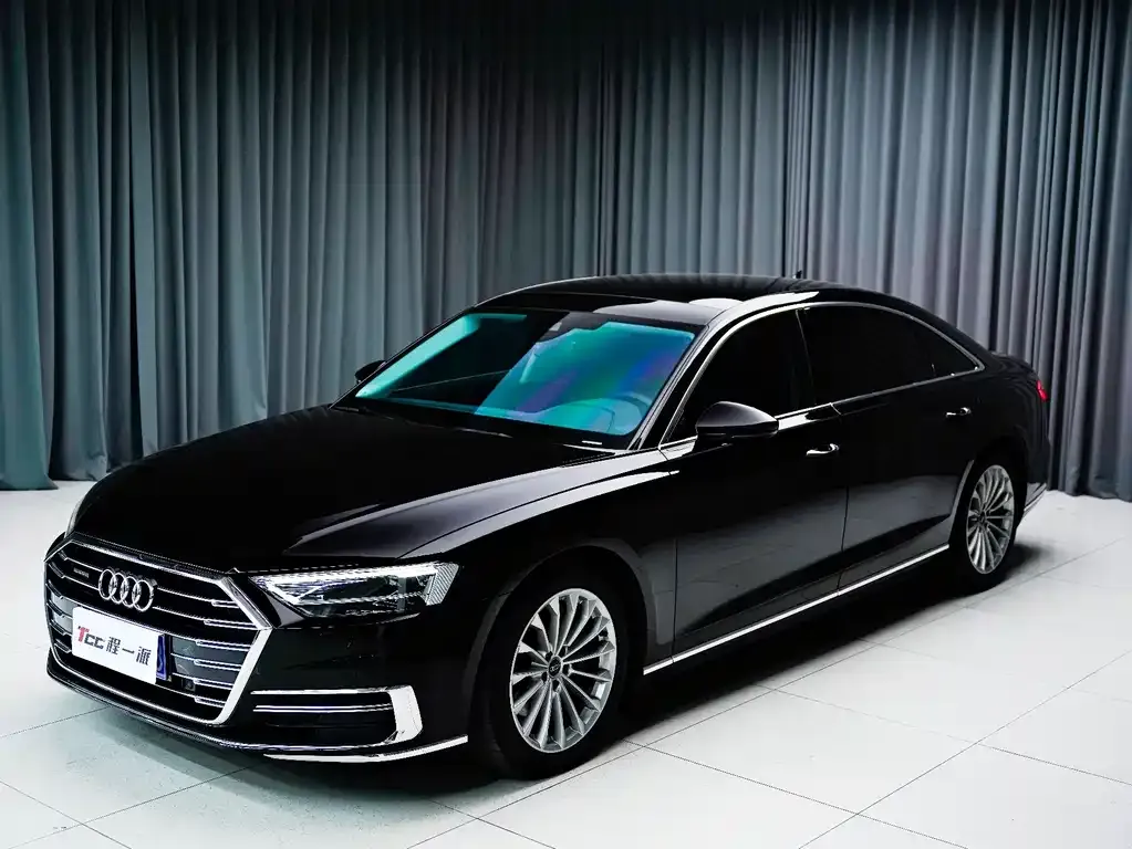 Audi A8 2021 из CN, фото 8