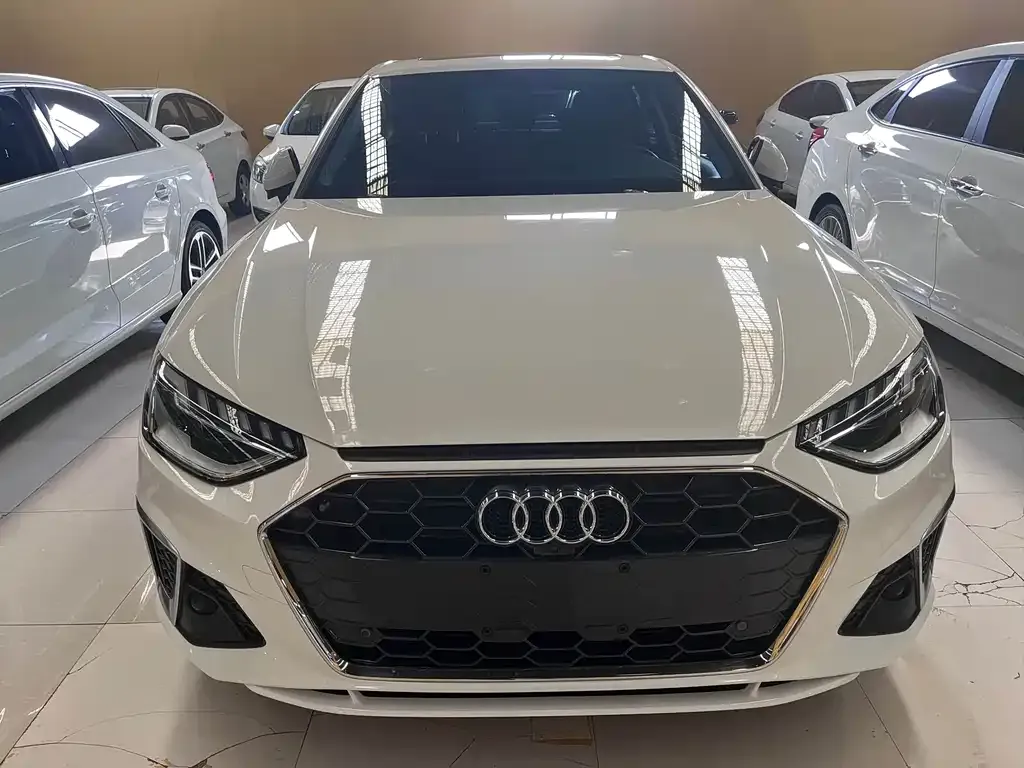 Audi A4L 2022 из CN, фото 7