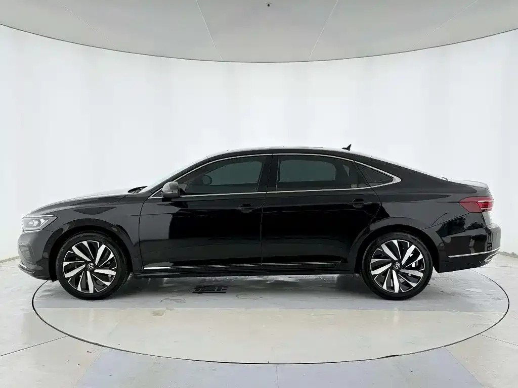 Volkswagen Passat — фото 3
