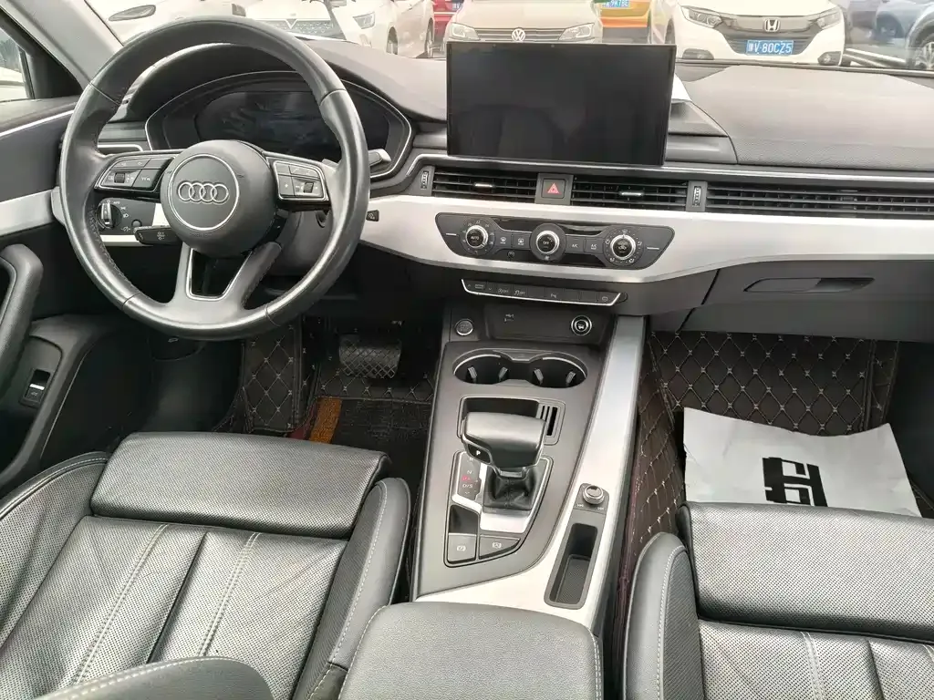Audi A4L 2023 из CN, фото 8