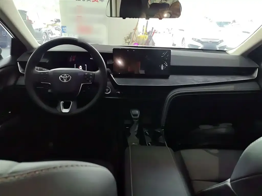 Toyota Camry 2025 из CN, фото 10