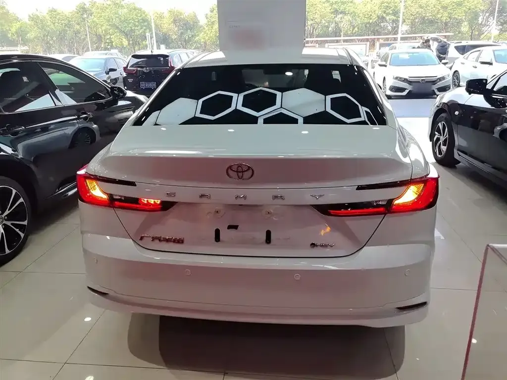 Toyota Camry 2025 из CN, фото 9