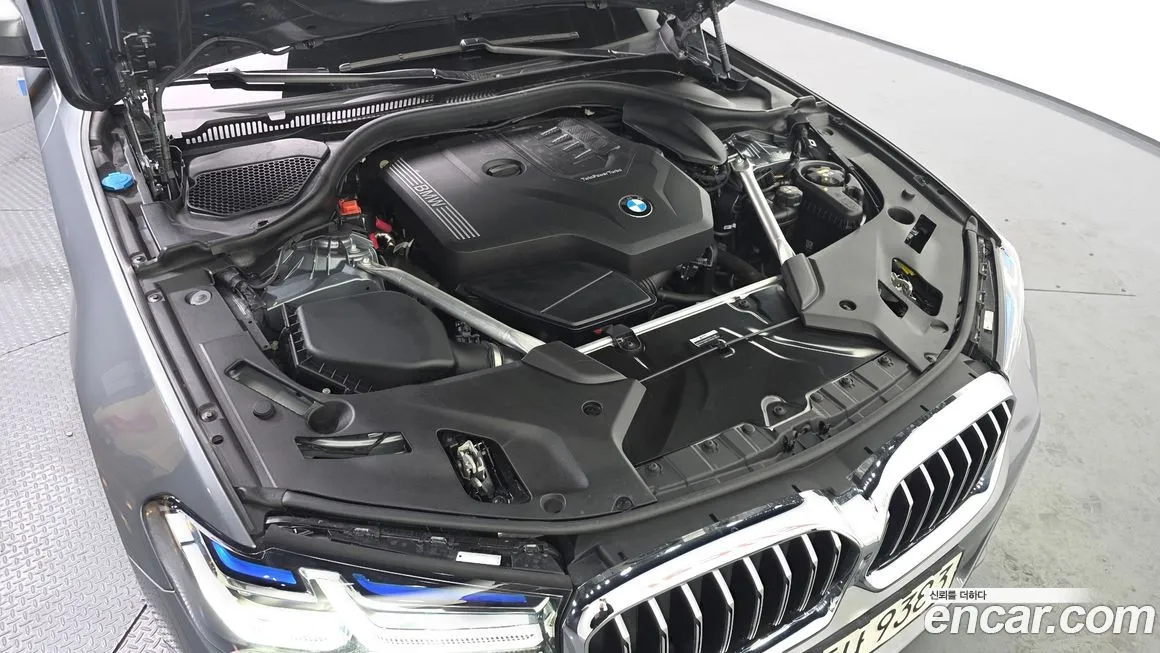 BMW 5-Series 2023 из KR, фото 9
