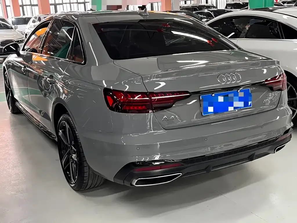 Audi A4L 2024 из CN, фото 8