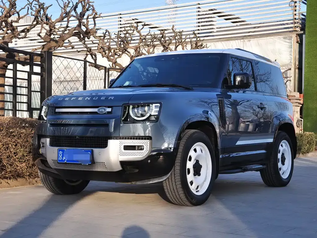 Land Rover Defender — фото 1