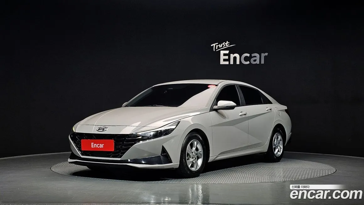 Hyundai AVANTE — фото 1