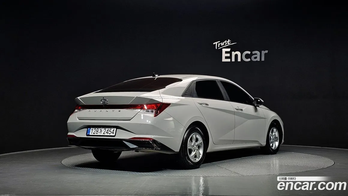 Hyundai AVANTE — фото 2