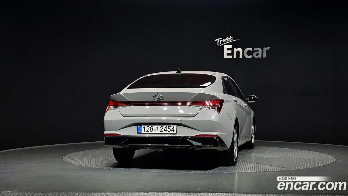 Hyundai AVANTE — фото 3
