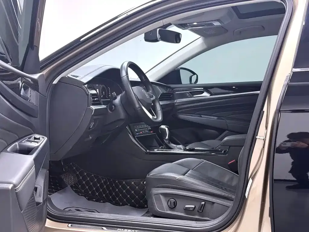 Volkswagen Passat 2022 из CN, фото 8