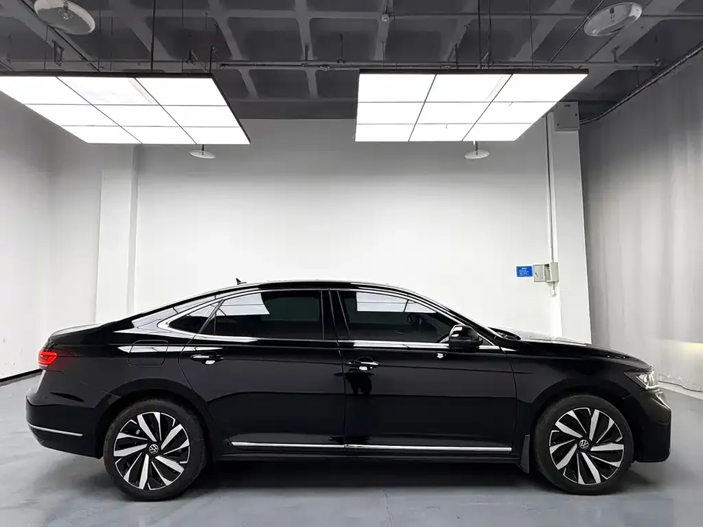 Volkswagen Passat 2022 из CN, фото 4