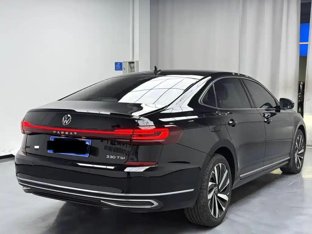 Volkswagen Passat 2022 из CN, фото 2