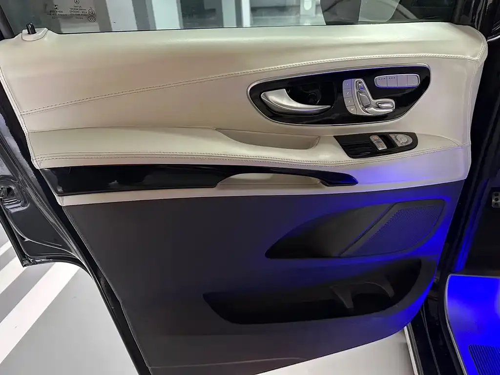Mercedes-Benz Vito 2023 из CN, фото 2