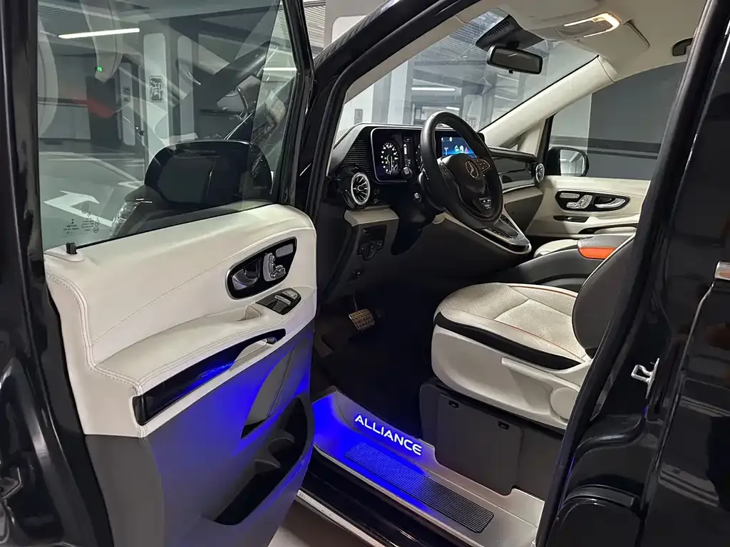 Mercedes-Benz Vito 2023 из CN, фото 3