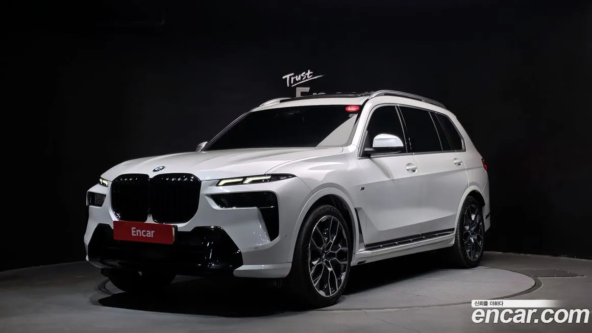 BMW X7 — фото 1