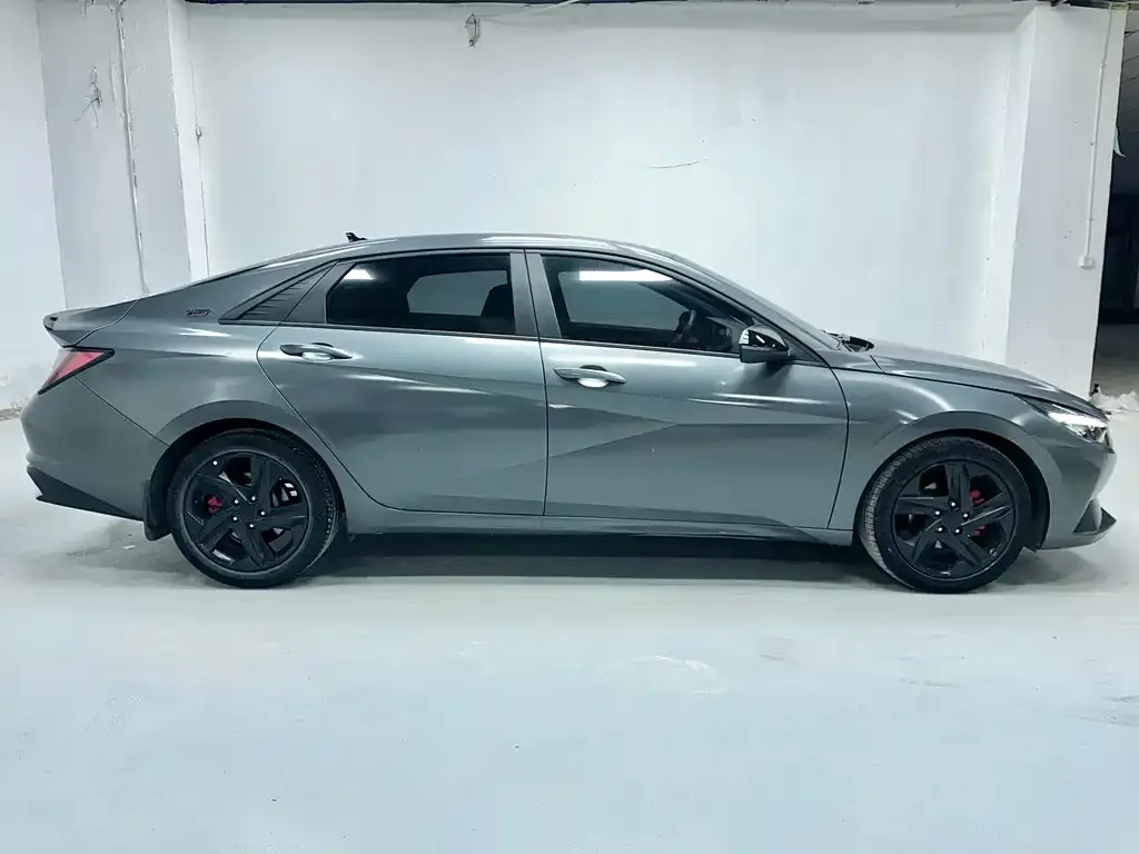 Hyundai Elantra 2023 из CN, фото 2