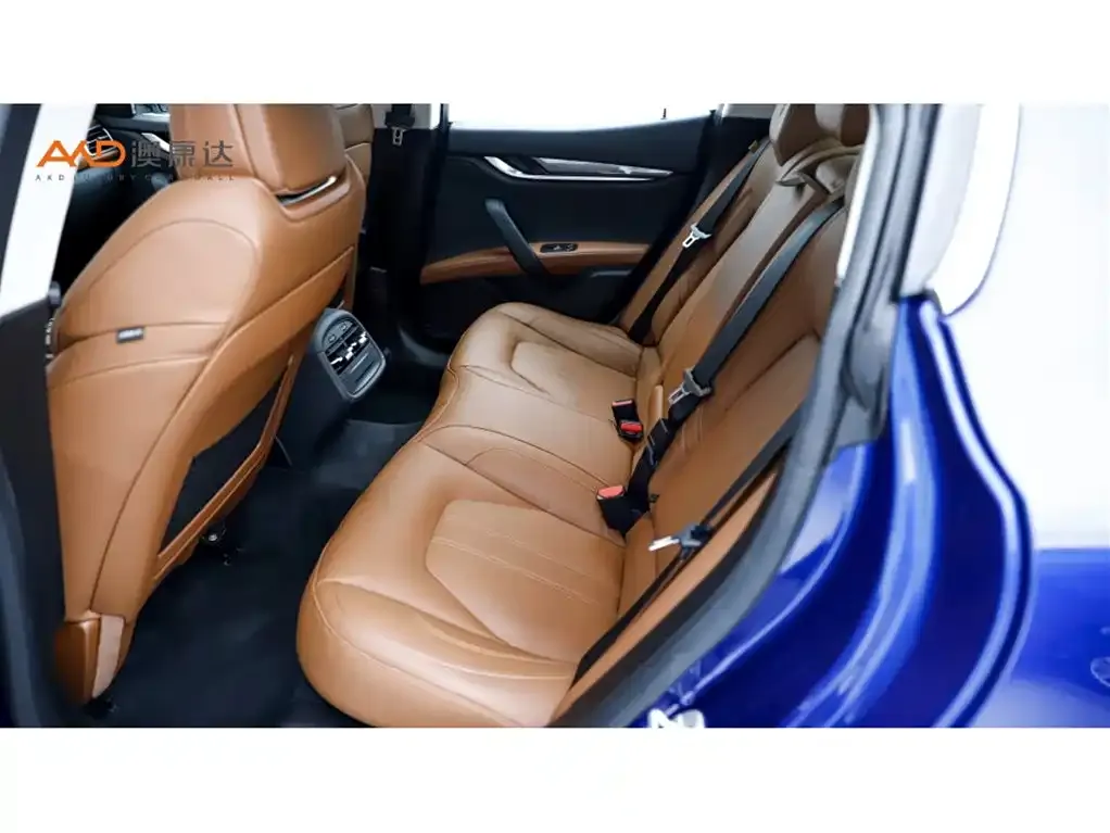 Maserati Ghibli — фото 10