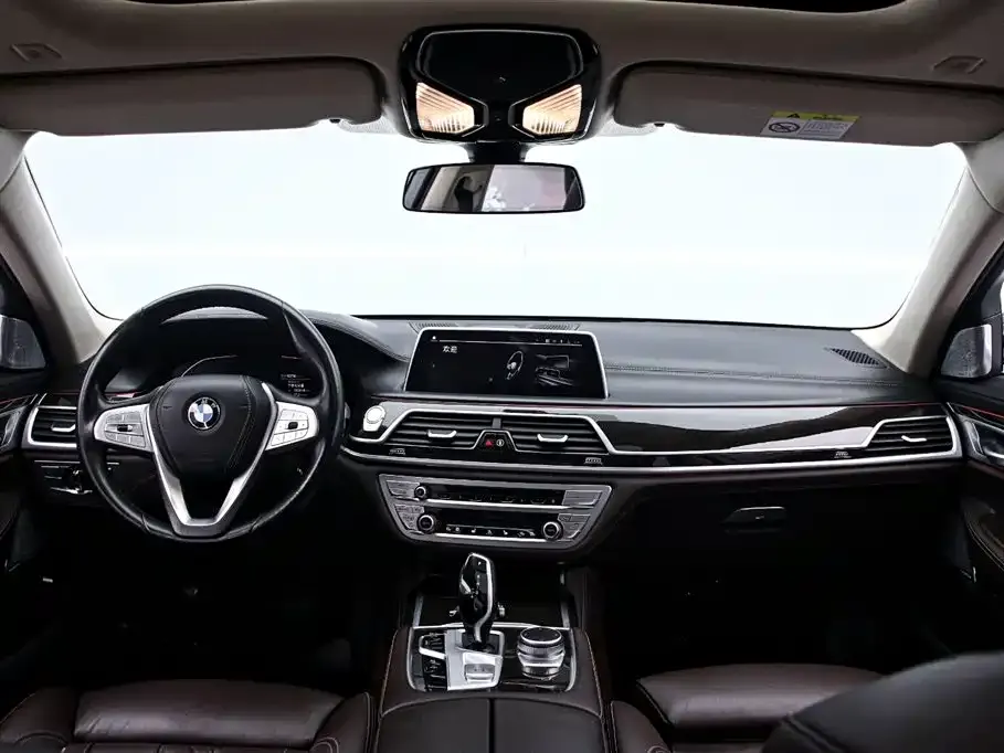 BMW 7 Series 2021 из CN, фото 9