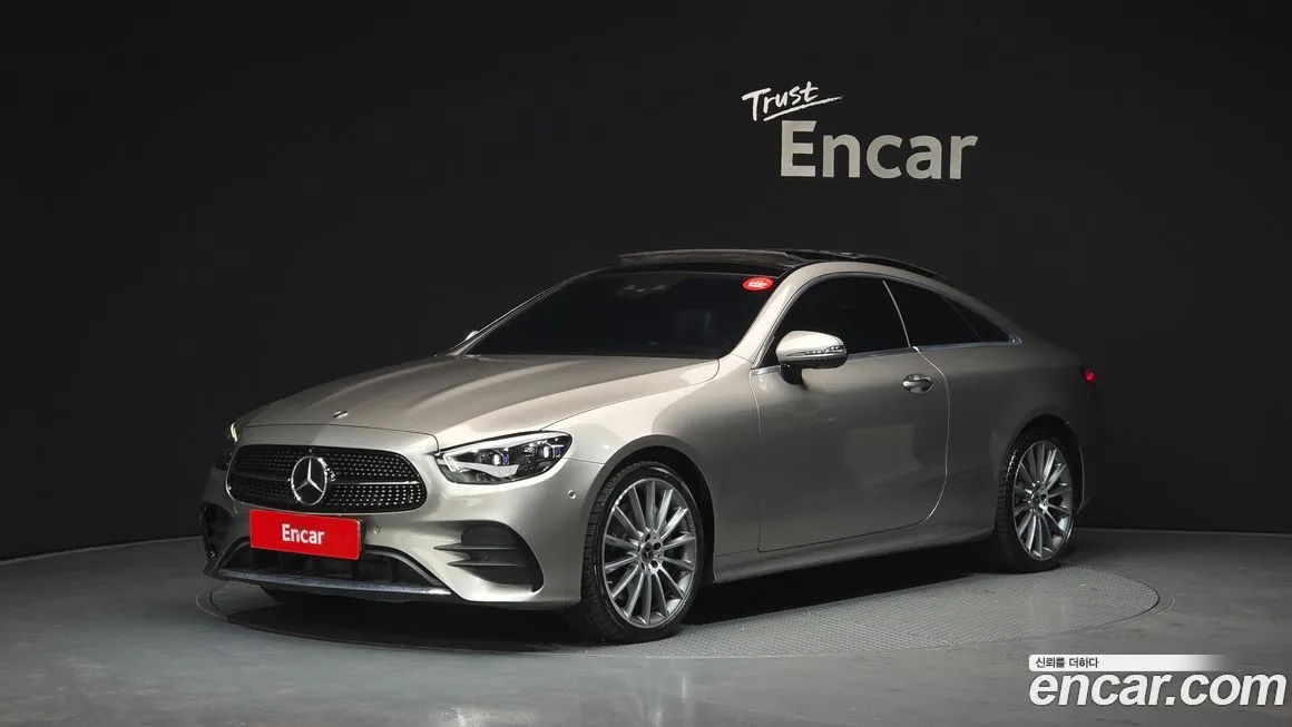 Mercedes-Benz E-Class — фото 1