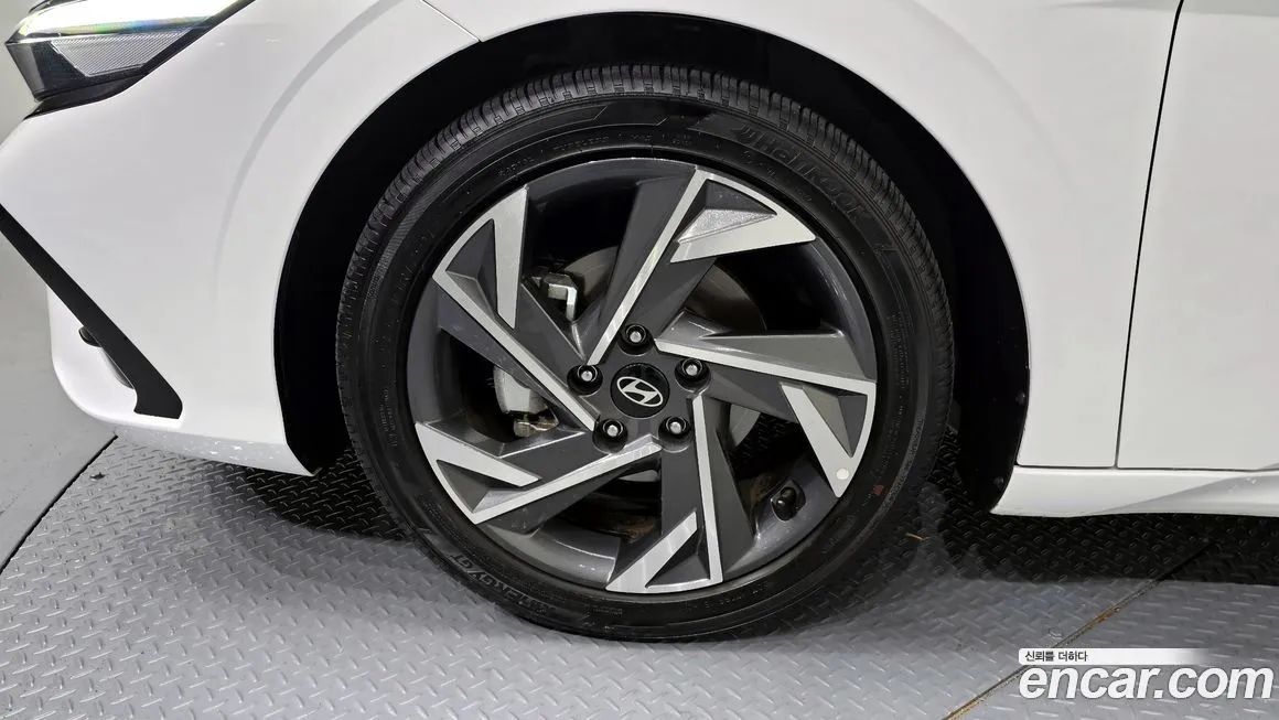Hyundai AVANTE — фото 7