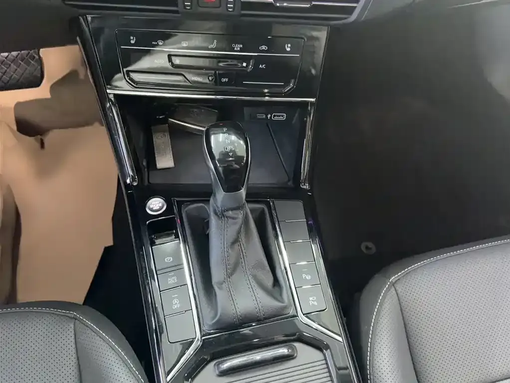 Volkswagen Passat 2024 из CN, фото 8