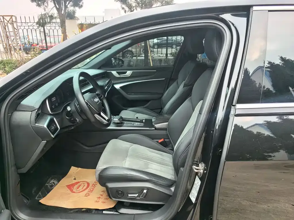 Audi A6L 2024 из CN, фото 4