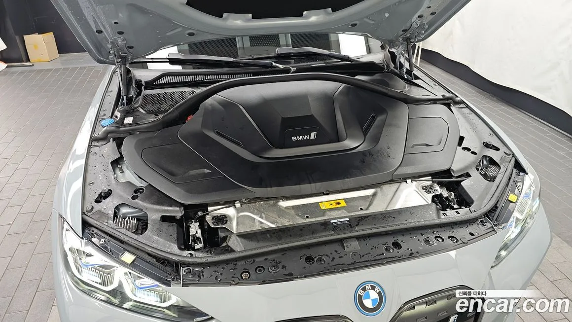 BMW i4 2022 из KR, фото 4