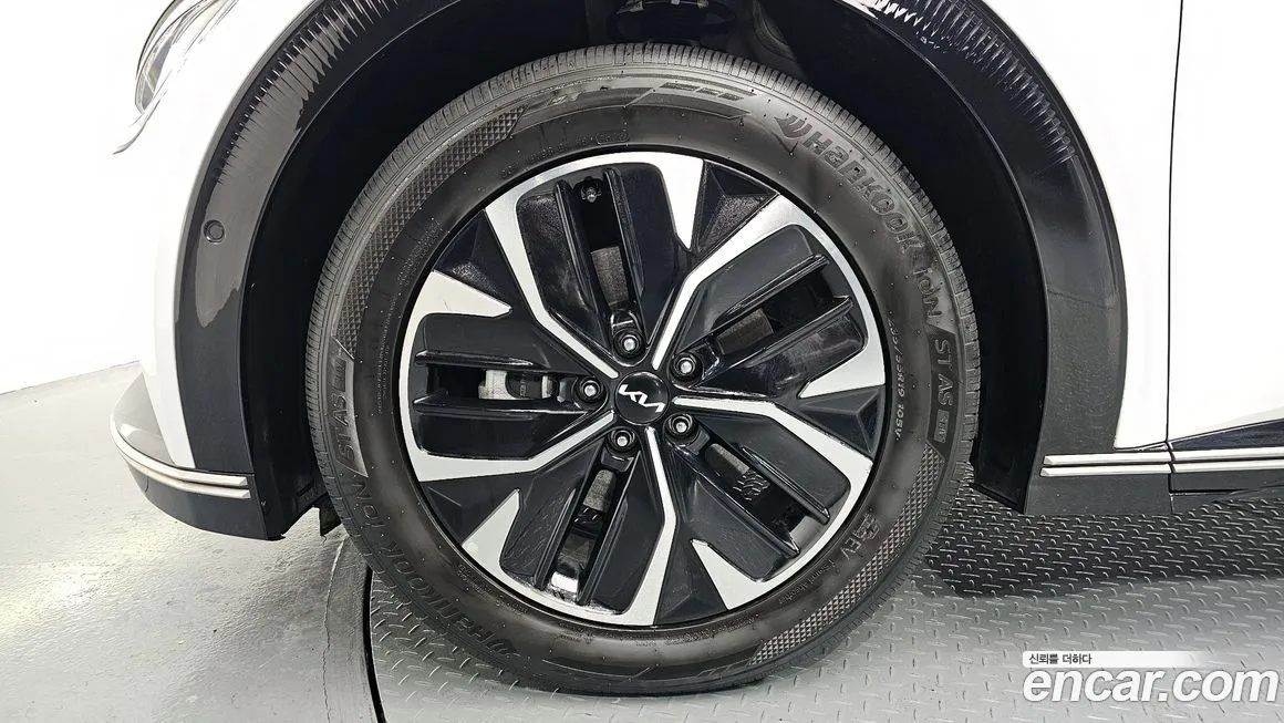 Kia EV6 — фото 6
