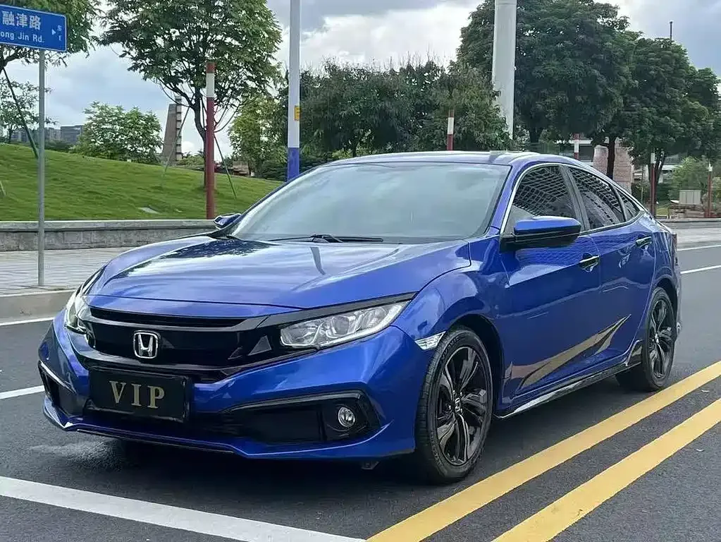 Honda Civic — фото 1