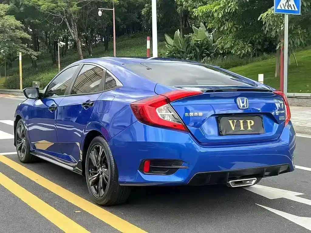 Honda Civic — фото 7