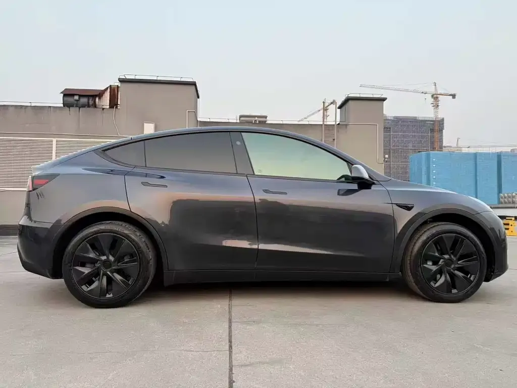 Tesla Model Y 2024 из CN, фото 2