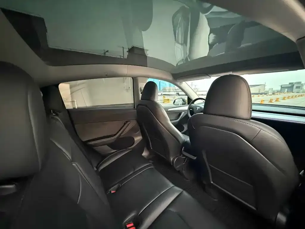 Tesla Model Y 2024 из CN, фото 4