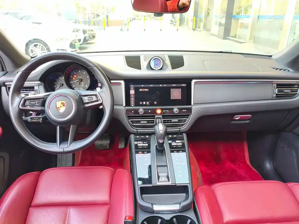 Porsche Macan 2023 из CN, фото 3