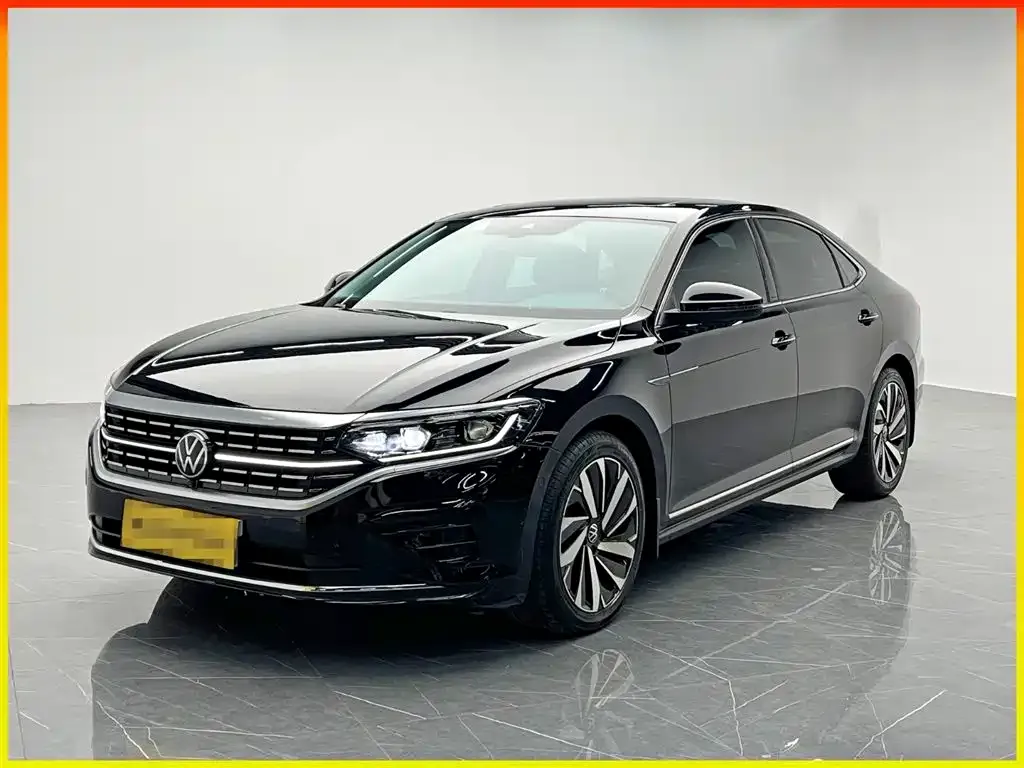 Volkswagen Passat — фото 1