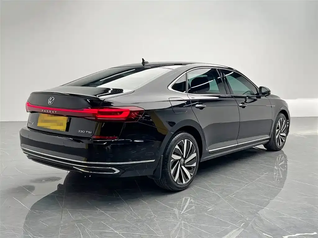 Volkswagen Passat — фото 6