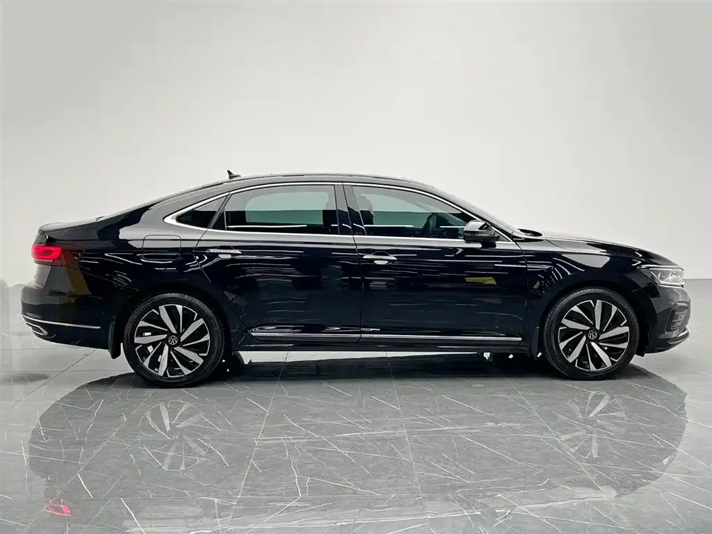 Volkswagen Passat — фото 10