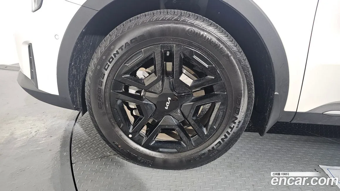 Kia Sorento — фото 9
