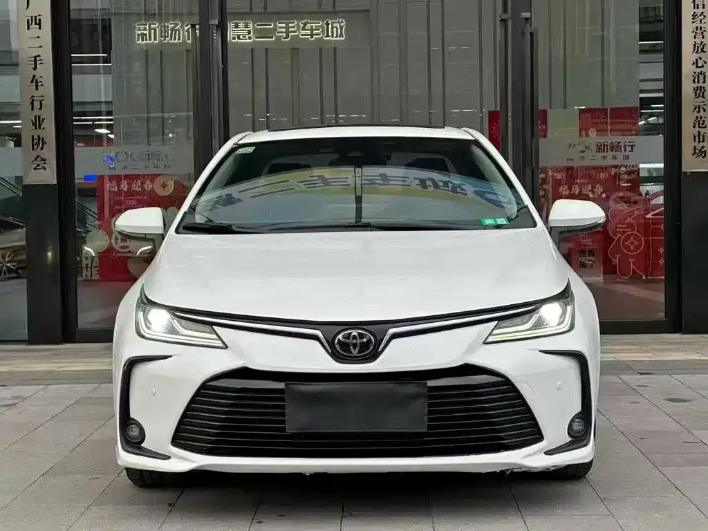 Toyota Corolla 2022 из CN, фото 1