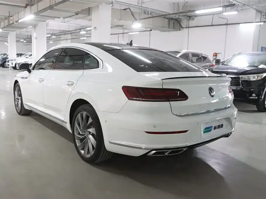 Volkswagen CC 2023 из CN, фото 2