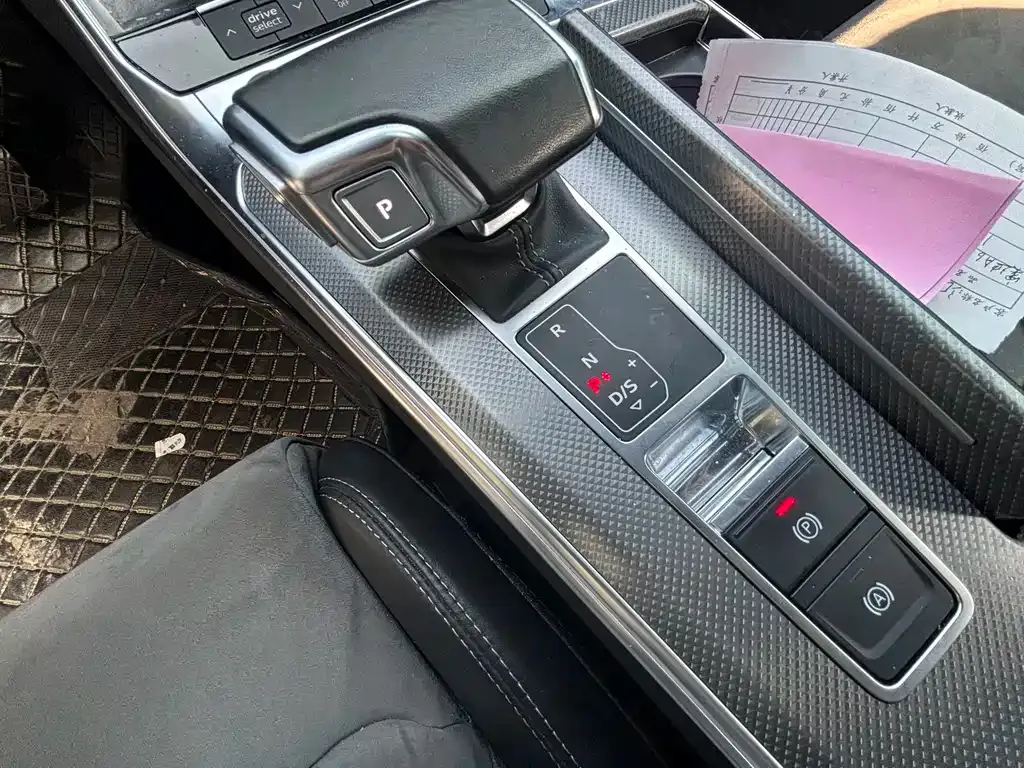 Audi A6L 2021 из CN, фото 6