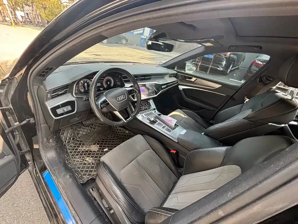 Audi A6L 2021 из CN, фото 9