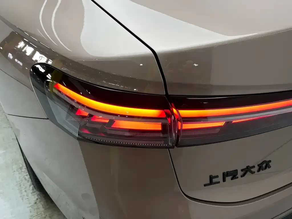 Volkswagen Passat 2024 из CN, фото 3