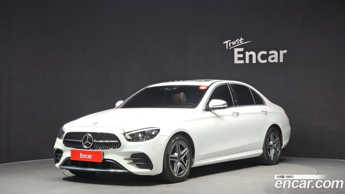Mercedes-Benz E-Class — фото 1