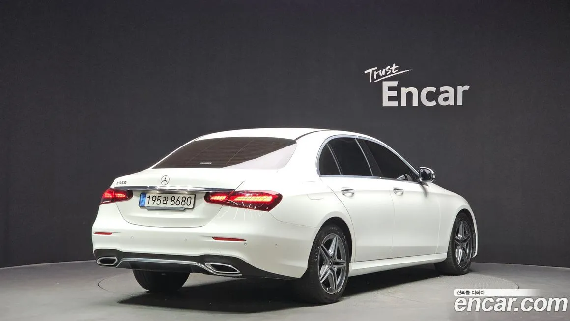 Mercedes-Benz E-Class — фото 5